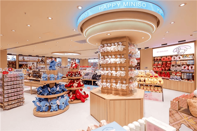 商业体如何与电竞IP共舞?世茂广场七周年庆提供破圈新样本