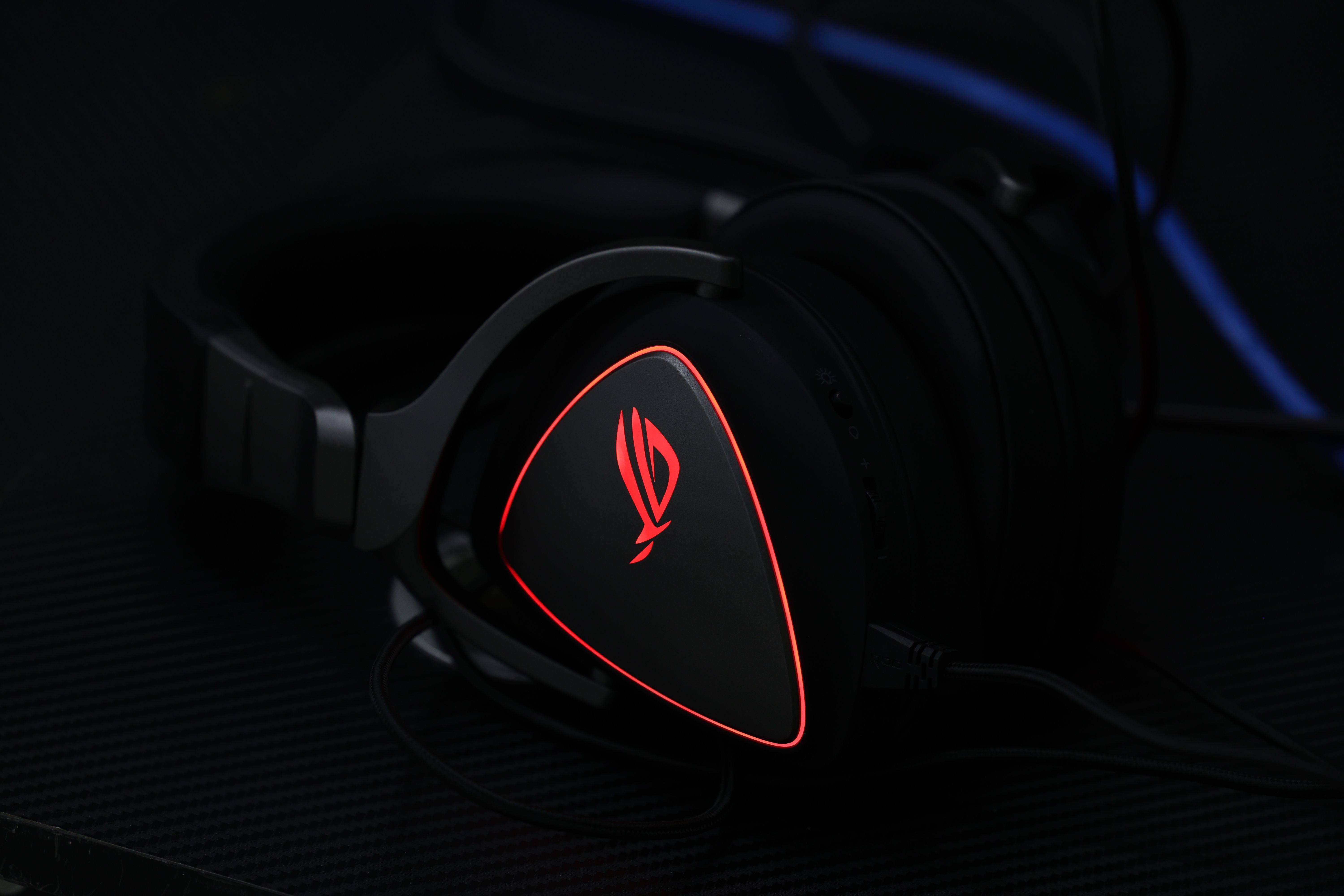 华硕携 ROG 装备亮相深圳 NIP 主场活动，点燃电竞狂欢