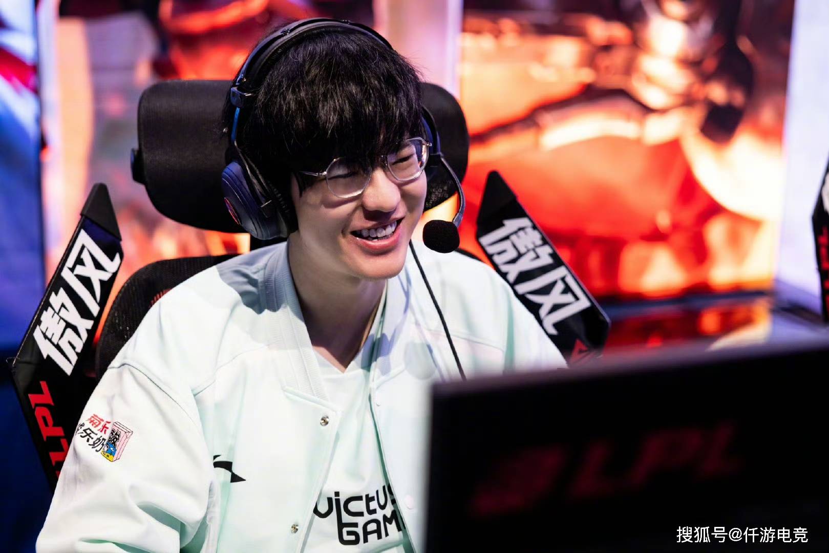 LOL：前LPL解说质疑UZI入选名人堂内幕！Cryin谈BLG世界赛夺冠