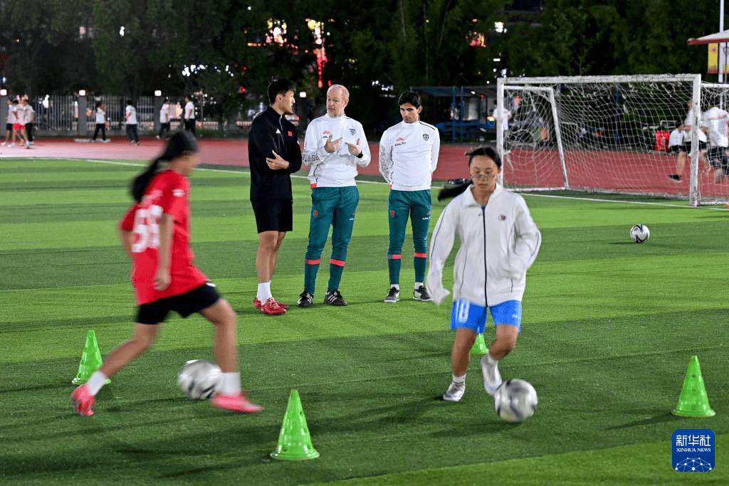 新华社关注|意甲青训教练“扎根”宁德 “执掌”足球教学