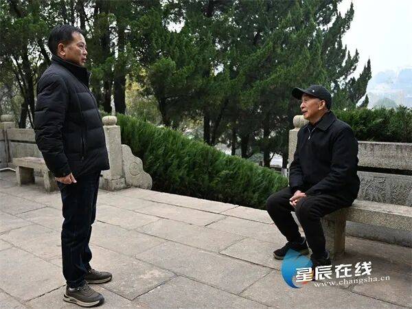 德耀中华 爱满星城⑩ | 黄志清：一生守一墓 一诺越百年