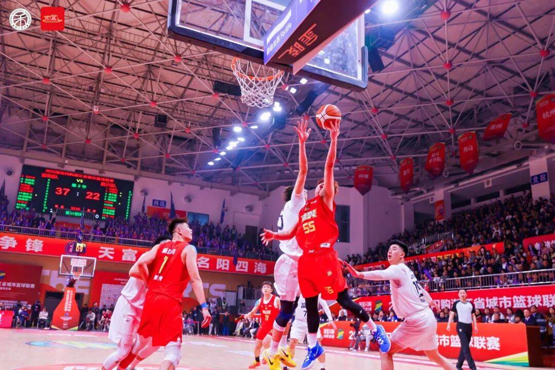 大战榜首！输球没输人